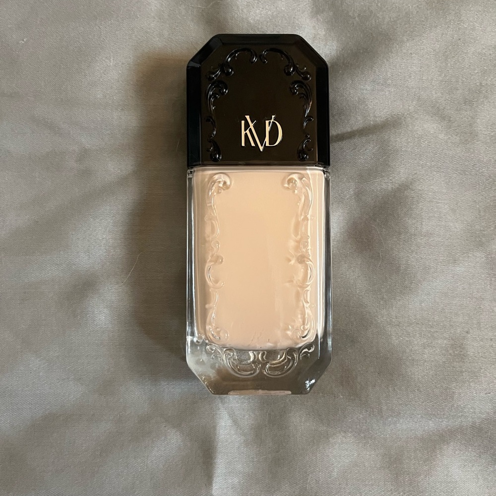 Kat von D good apple Cream Foundation -light 006